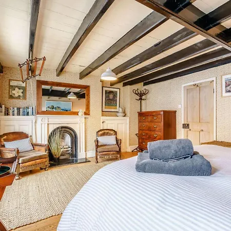 3 Bed In Saltburn-by-the-sea Oc-88118 Staithes
